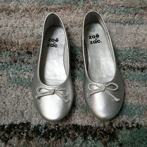 ⚡️SALE⚡️ADORABLE Silver ballet flats!